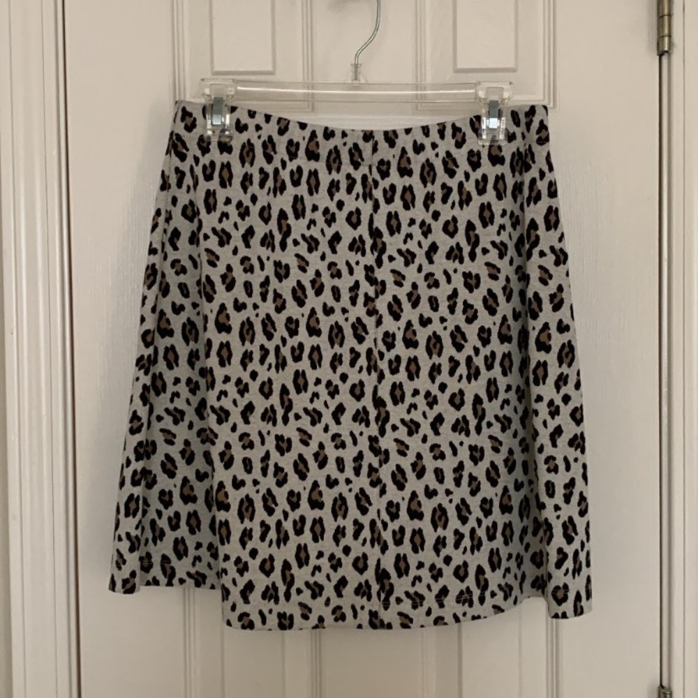 Knit leopard print mini skirt